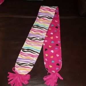 Jumping Bean's two double-sided scarf.